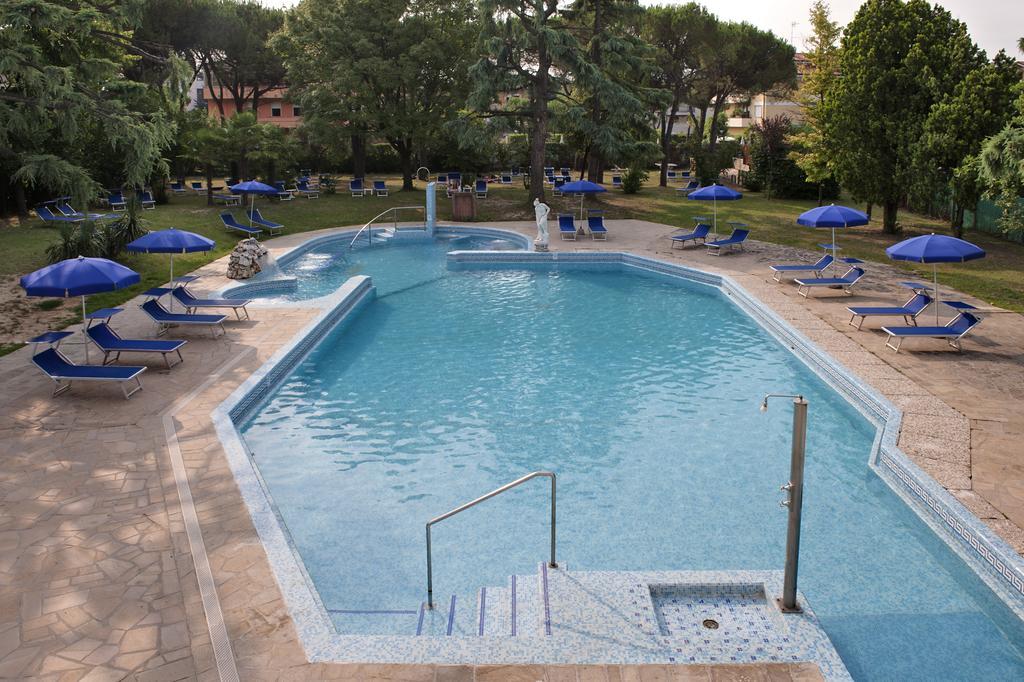 Hotel Terme Bologna อาบาโนแตร์เม ภายนอก รูปภาพ